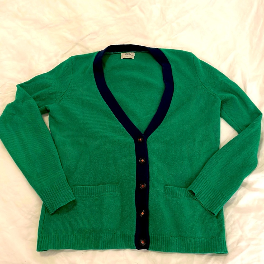 Madewell 100% wool green cardigan with navy trim and pockets, size XS